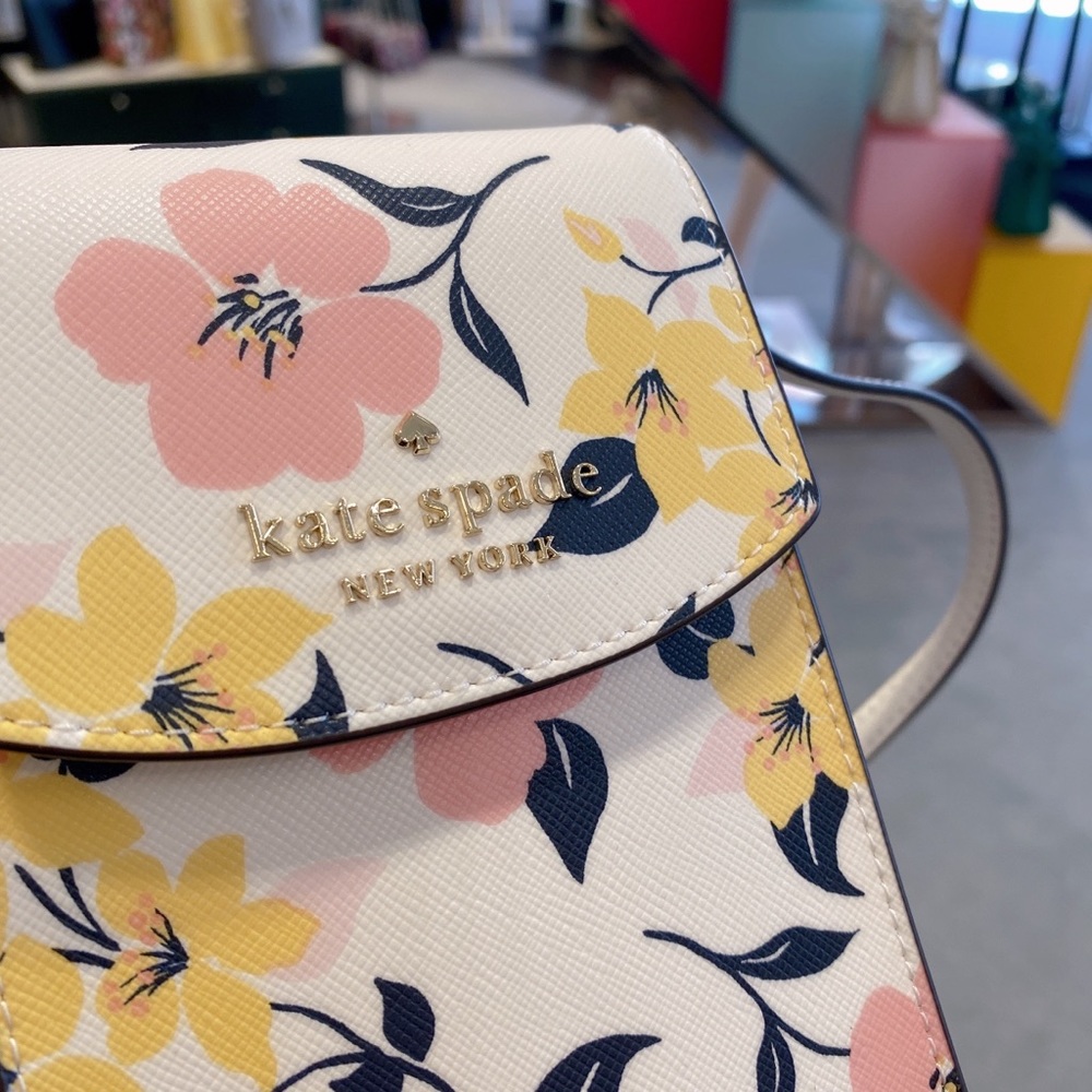 Kate Spade Lily bloom Phone Crossbody - Picture 2 of 8